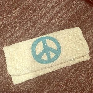 Peace sign clutch
